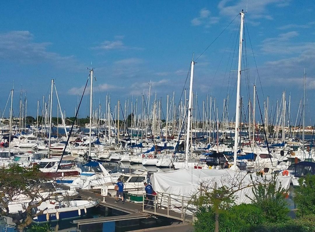 Studio Pour 4 Personnes Proche Du Port Et Des Plages Agde Buitenkant foto