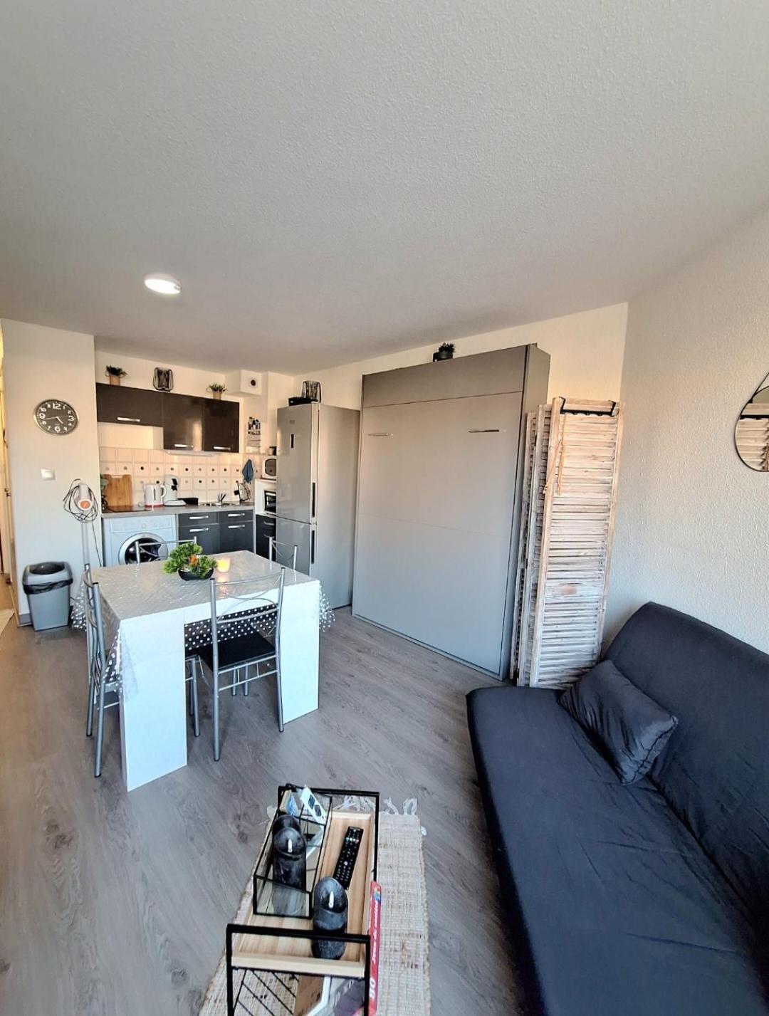 Studio Pour 4 Personnes Proche Du Port Et Des Plages Agde Buitenkant foto
