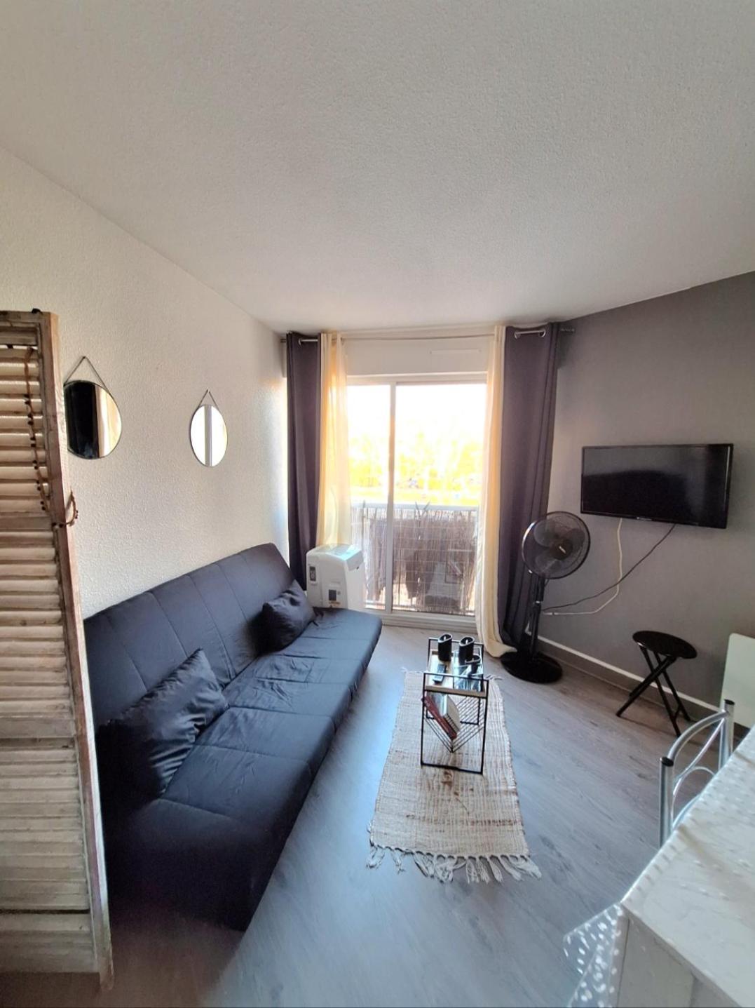 Studio Pour 4 Personnes Proche Du Port Et Des Plages Agde Buitenkant foto