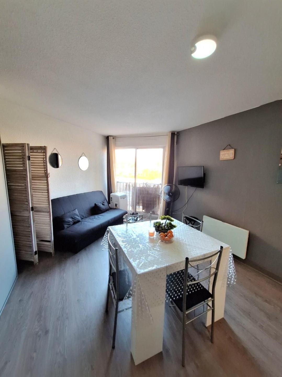 Studio Pour 4 Personnes Proche Du Port Et Des Plages Agde Buitenkant foto